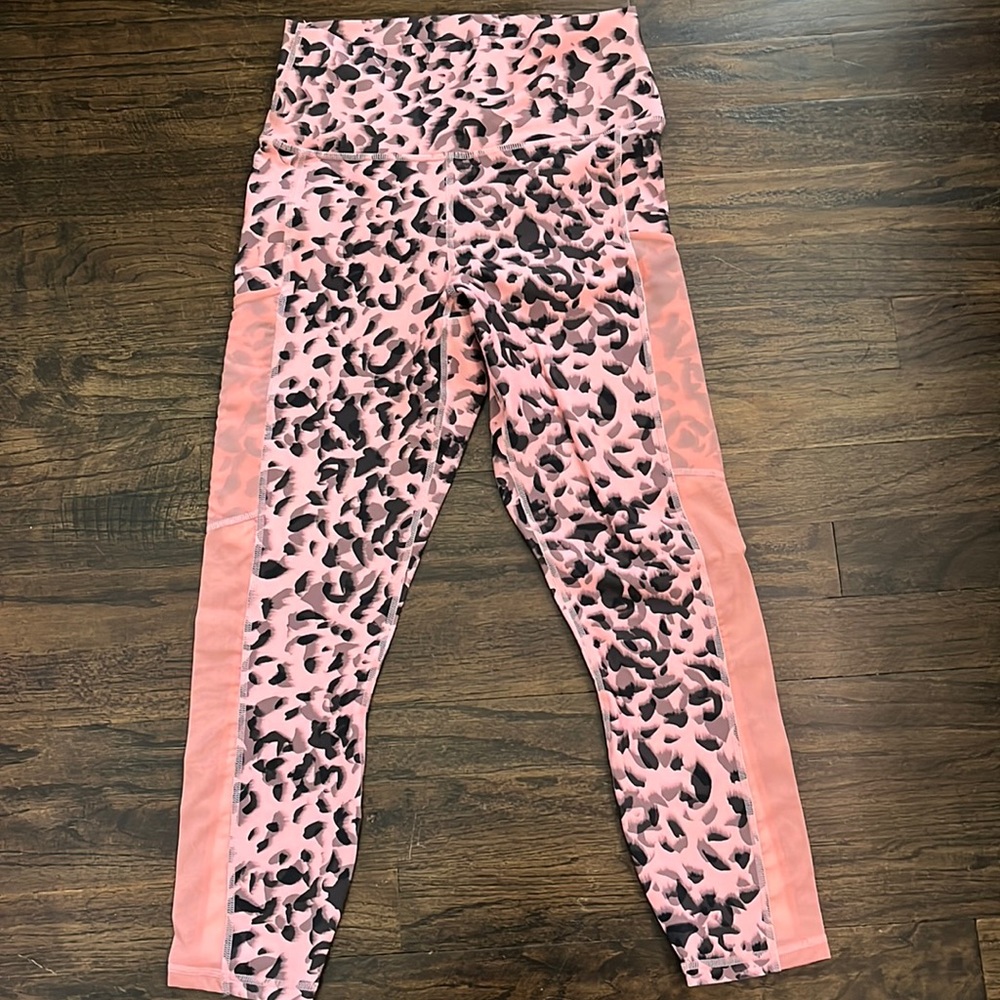 Fabletics cropped leggings